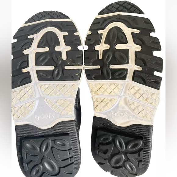 Like New Gravity Defyer Wom 8 GDEFY Mighty Walk Limited Edition Athletic Shoes - Picture 6 of 7